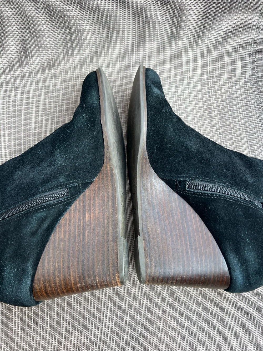 Lucky Brand Yakeena Black Suede Wedge Booties Boots Size 10 - Picture 3 of 8